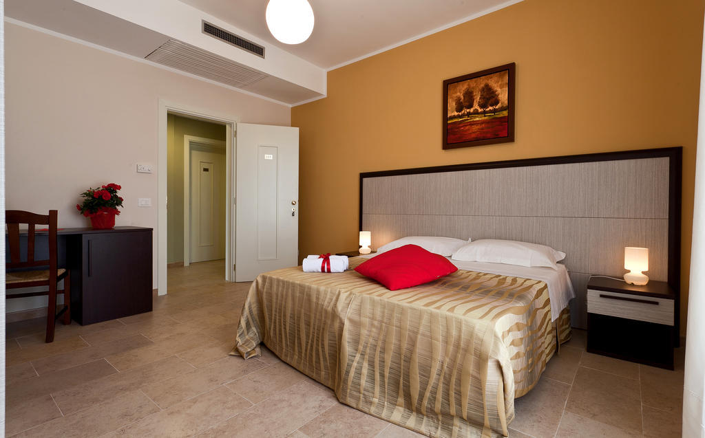 Hotel La Campana Casarano Pokoj fotografie